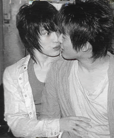 kiss Pictures, Images and Photos